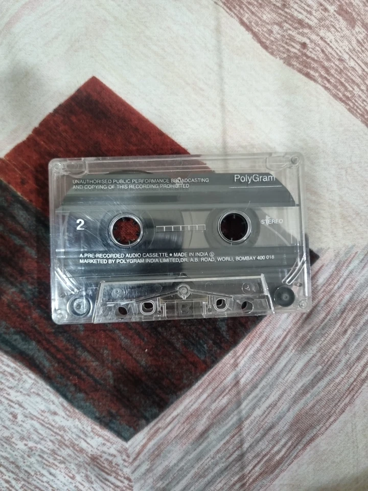 Elton John Made In England INDIA IMPORT CLAMSHELL CASSETTE - Image 4 of 4