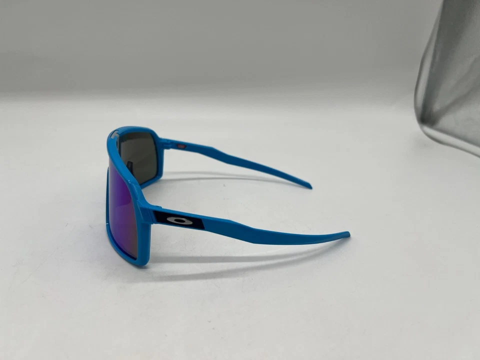 Oakley SUTRO 太阳镜 OO9406-0737 天蓝色镜框 带 PRIZM 蓝宝石镜片 全新 — 第 4/4 张图片