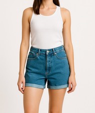 ASOS DESIGN Women  s Light Blue Denim Cutoff Shorts 30  Mid Rise Cuffed Classic