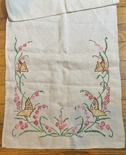 Vintage Floral Yellow Butterflies Embroidered Table Runner 14x42 Pink Daisies