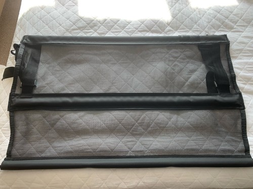 audi e-tron Cargo/ Dog net - Picture 1 of 4