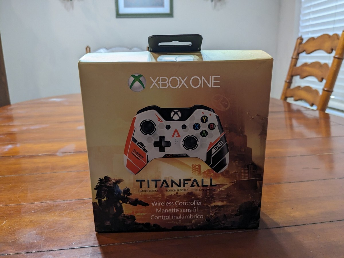 ⭐️近々削除⭐️Xbox One 専用ワイヤレス コントローラー タイタンフォール Amazon | Xbox One ワイヤレス コントローラー (タイタン
