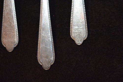 Holmes & Edwards IS Guest Of Honor Teaspoons, set of 5 6" - Picture 3 of 6