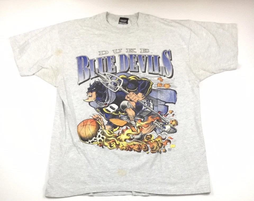 Camiseta vintage anos 90 Duke Blue Devils logotipo soletrar fogo basquete EUA tamanho XL - Imagem 2 de 4