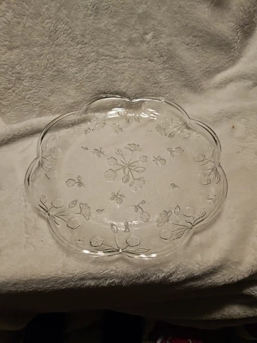 Vintage Anchor Hocking 12" Savannah Clear Round Glass Floral Pattern Plater