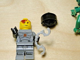 Lego Frenzy Alien & Officer Space Police Gold Heist 5971 Minifigures Lot