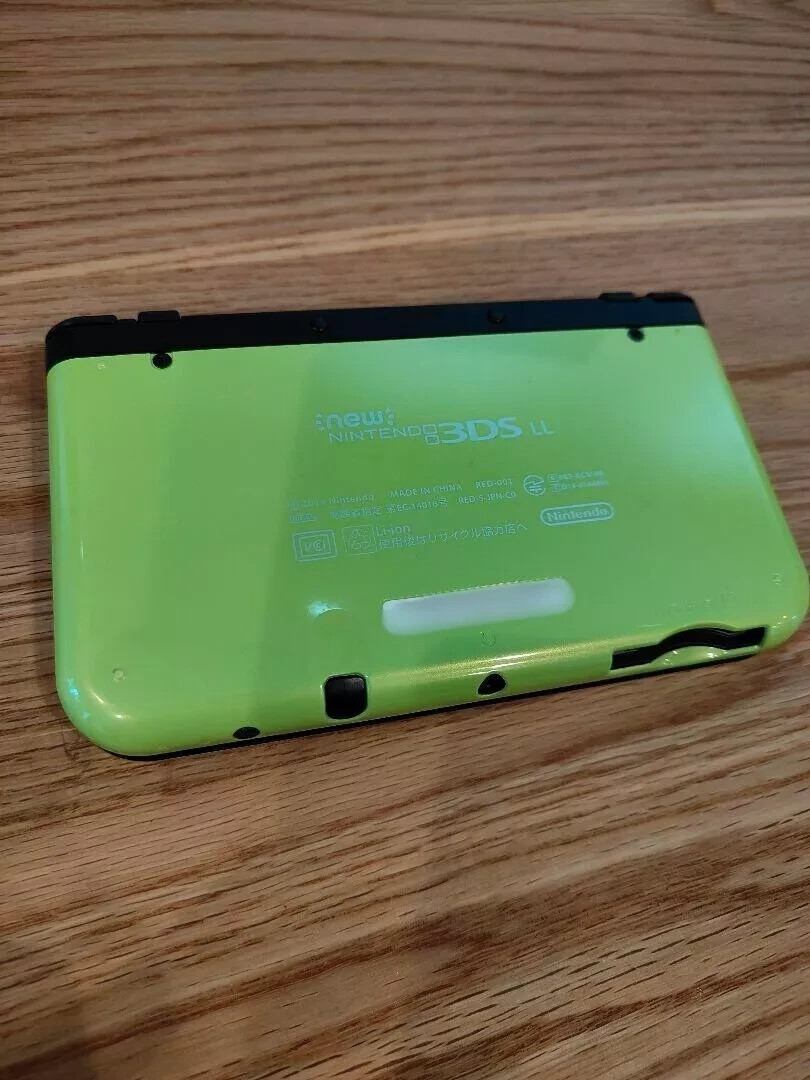 NINTENDO New 3DS LL XL Lime Green Black Console w/Box NTSC-J