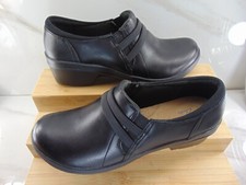 Clarks ANGIE NEW W/TAG Black Leather Slip On Shoes Size 7 M - MINT CONDITION