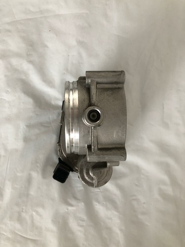 2008 - 2011 BMW 528I Fuel Injection Throttle Body Valve Assembly 2.4L G - Picture 3 of 19