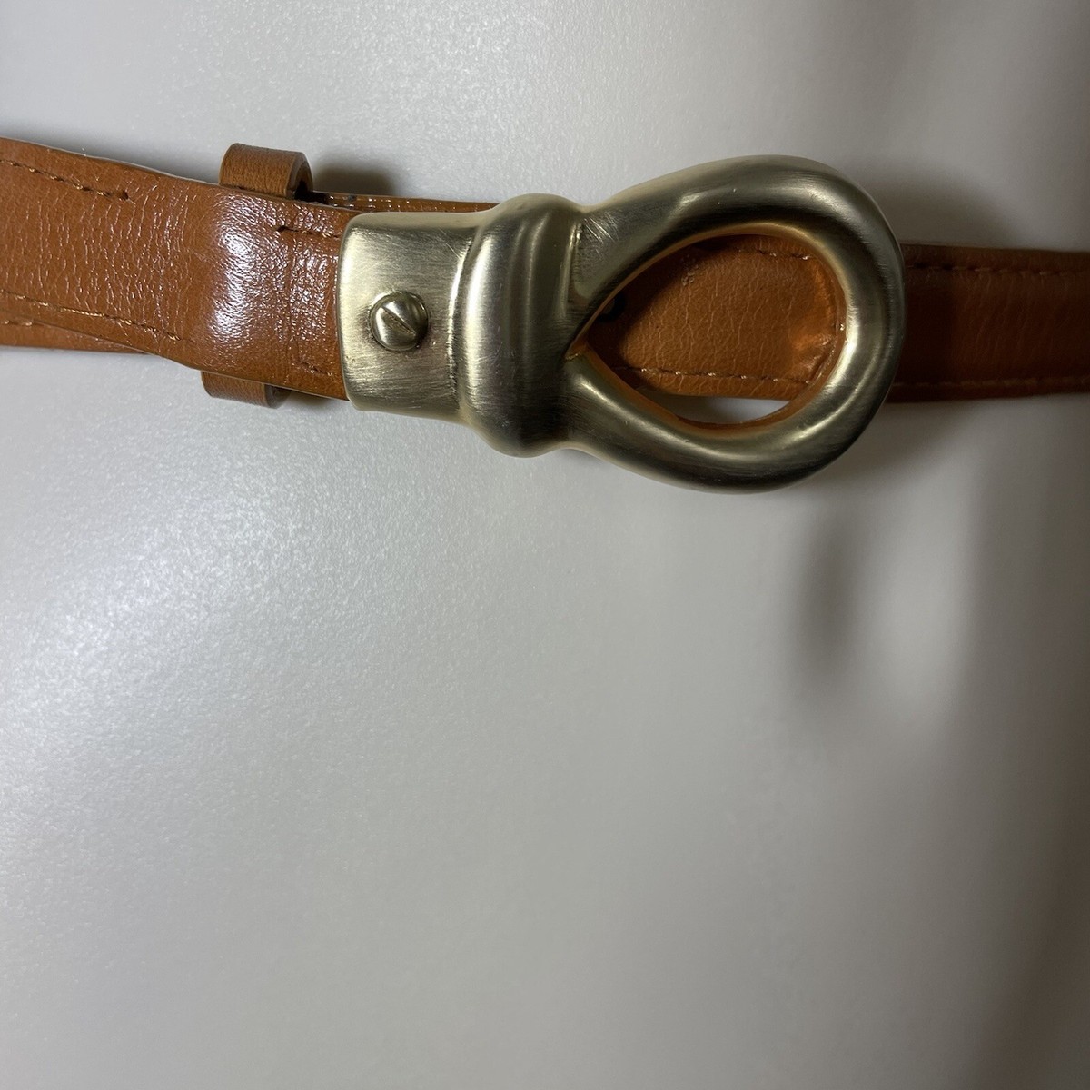 Brian Toohey Leather Belt with Gold Buckle Small f0be5bc08b4feb4d9f19255dc118ab  main image 4