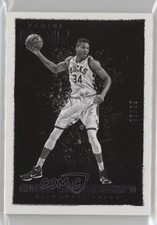 2015-16 Panini Noir Black and White /99 Giannis Antetokounmpo #44 rf2