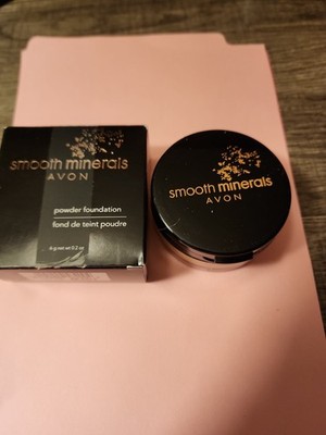 Avon Smooth Minerals Powder Foundation Medium Beige M201 - New Old Stock