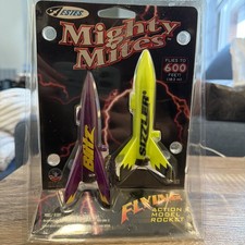 1998 Estes Mighty Mites Blitz & Sizzler Flying Model Rocket kit #1831 SEALED