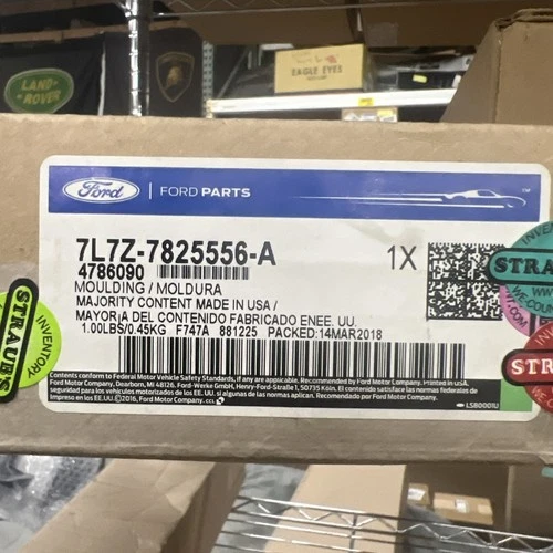 New Genuine Ford Moulding Door Outside (2007-2014) OE 7L7Z-7825556-A