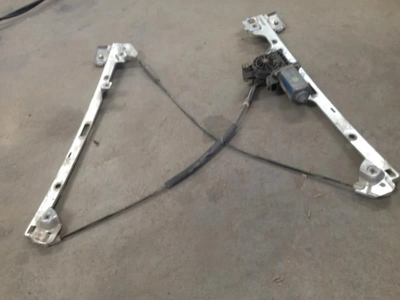 99 00 01 02 03 04 05 06 07 REGULADOR VENTANA DELANTERA IZQUIERDA SILVERADO 3500 15515 Foto 4 de 4