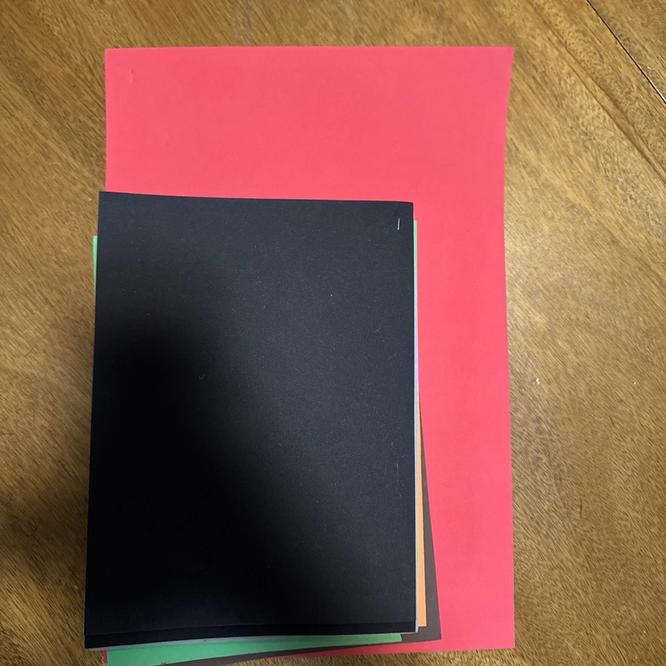 LOT OF FELT PIECES 7 PIECES 6 COLORS ALL MEASUREMENTS INCLUDED - Image 2 of 4