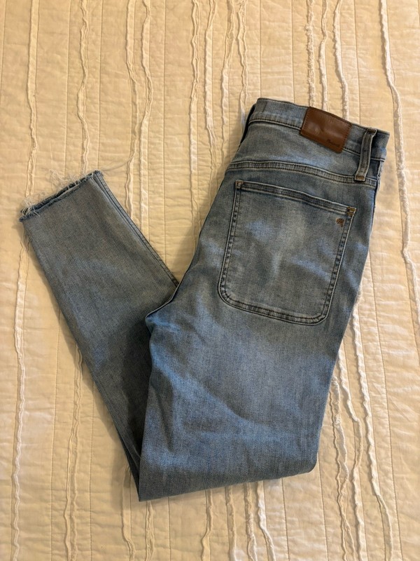 Madewell Roadtripper Light Wash Skinny Jeans Raw Hem Stretch Size 30