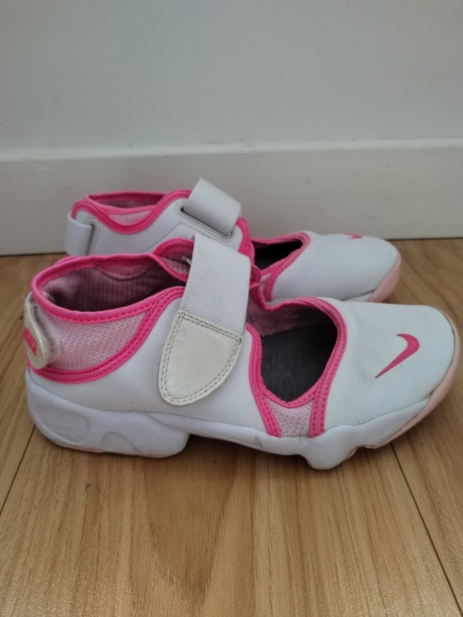 nike air rift size 4.5