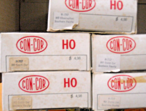 NIB HO 5 assorted Con-Cor Austrian made silver Southern Pacific rail cars