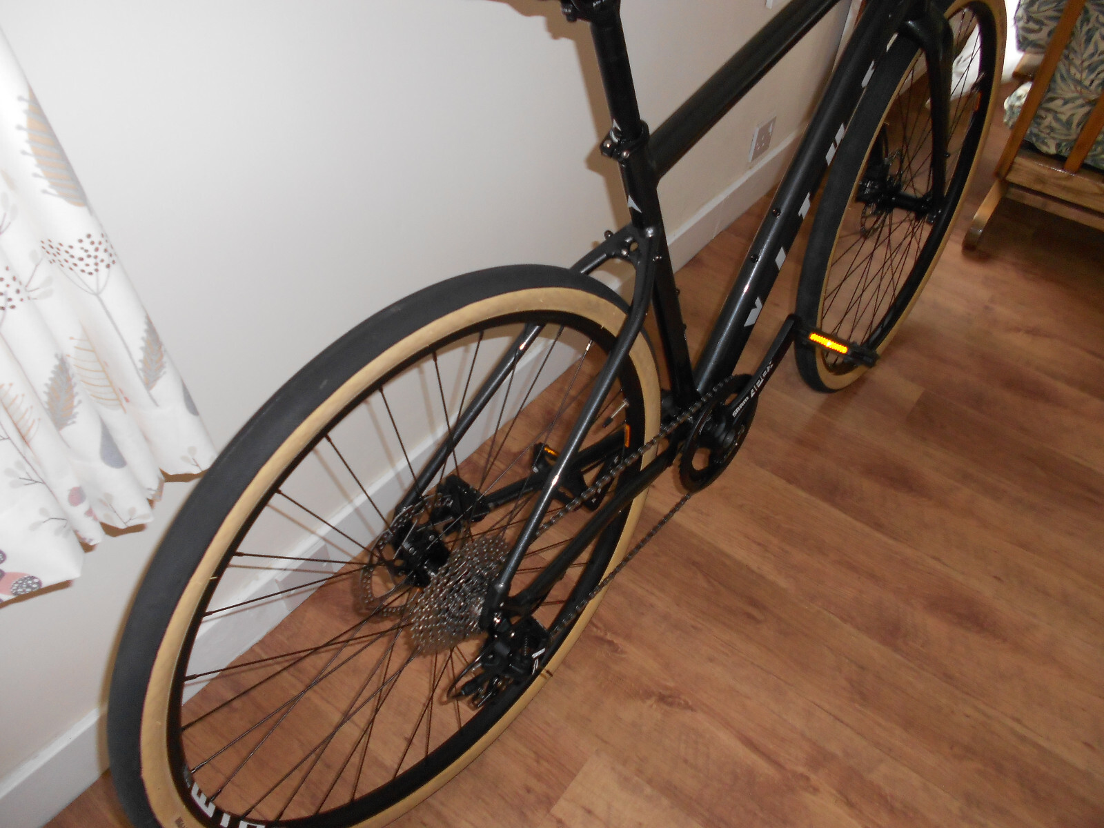 vitus mach 3 disc hybrid bike