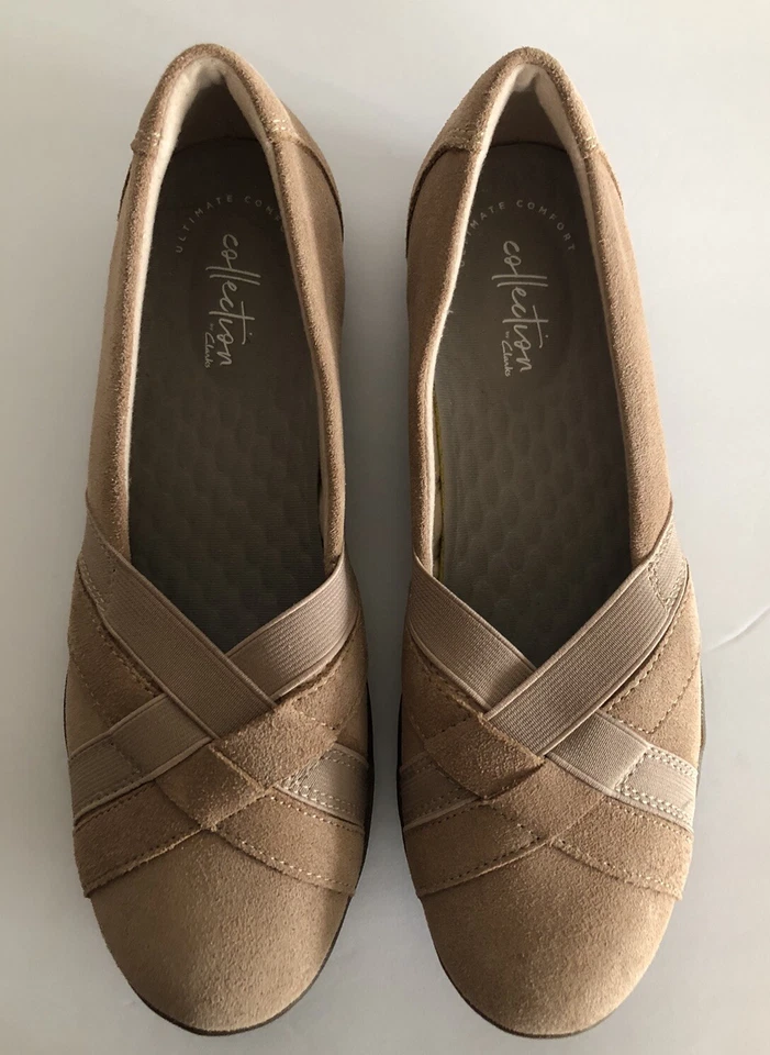 Zapatos CLARKS Ultimate Comfort Talla 9.5 Ancho Medio Mujer Planos Gamuza Sensación Tostado Foto 2 de 4