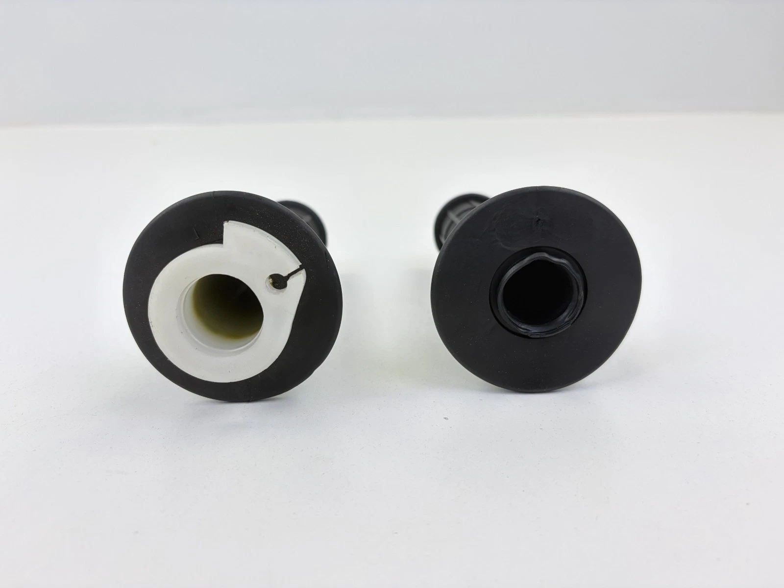 Motorcycle 7/8" Handlebar Grips Throttle Tube Black Left Right Set