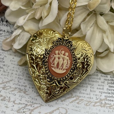 Victorian Large Gold Heart Locket photo 3 muses muse Necklace Wedding Cornelian