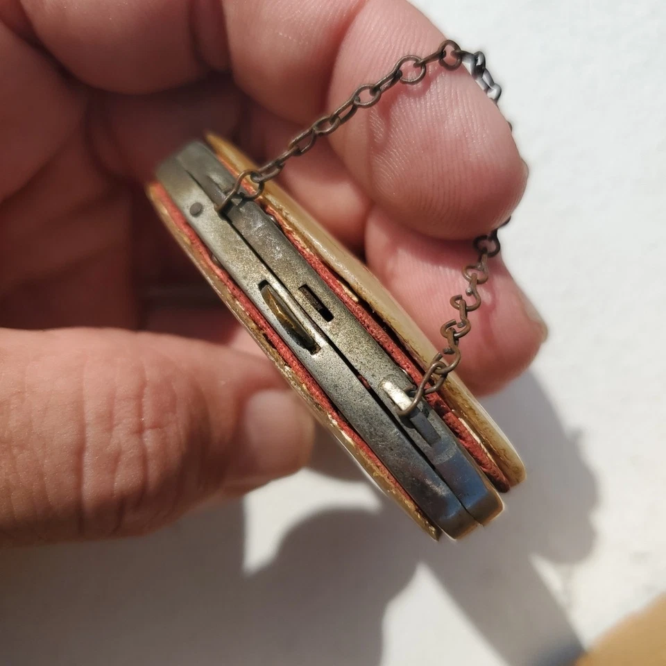 "Antiguo monedero madreperla 2 1/4"" X 1 3/4" varios bolsillos"  Foto 3 de 4