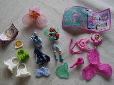 Ü-Ei    -   5   Figuren  - 2 x  Winx Club +  2 Ringe  + neue Figur      2012