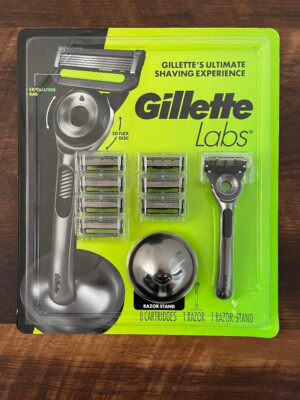 Gillette labs  exfoliating bar Men Razor With Magnetic Stand And 8 Cartridges .