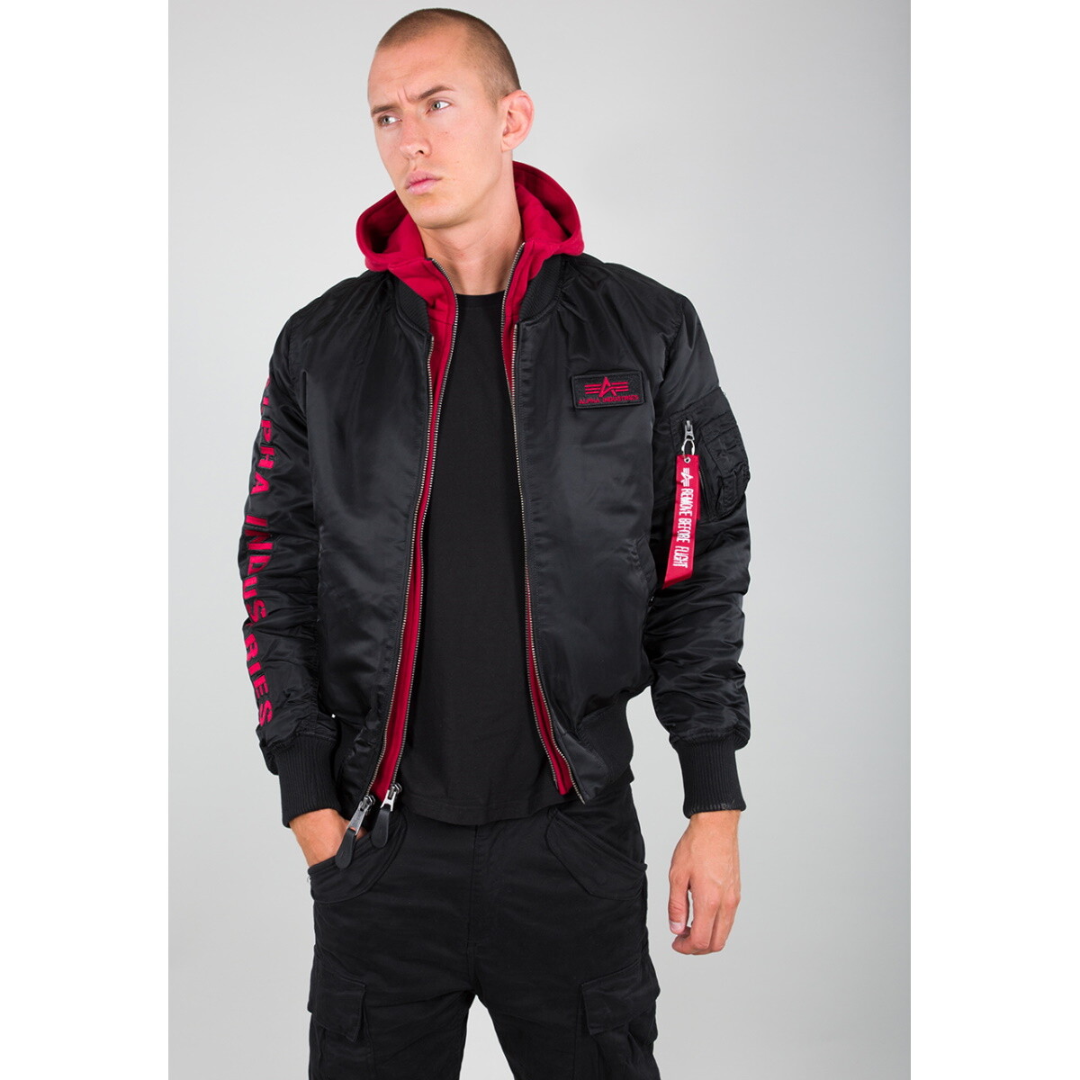 Alpha Industries Bomber Jacke MA-1 D-Tec SE schwarz/rot Fliegerjacke mit  Kapuze