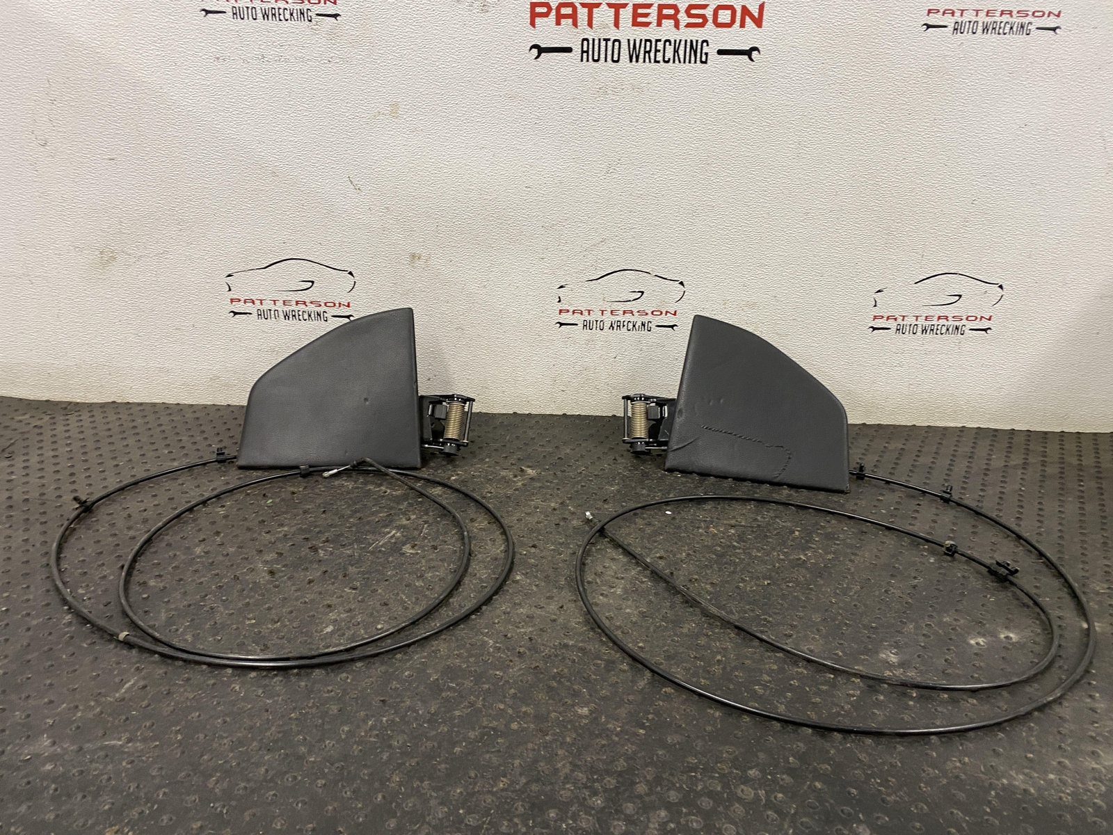 09-12 MASERATI GRANTURISMO REAR CONVERTIBLE TOP SIDE FLAPS W/ CABLES