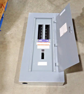 SQUARE D NQ430L2C 225 amp Main Breaker 3 Phase Panel  240v 30CKT Nema 1 P149