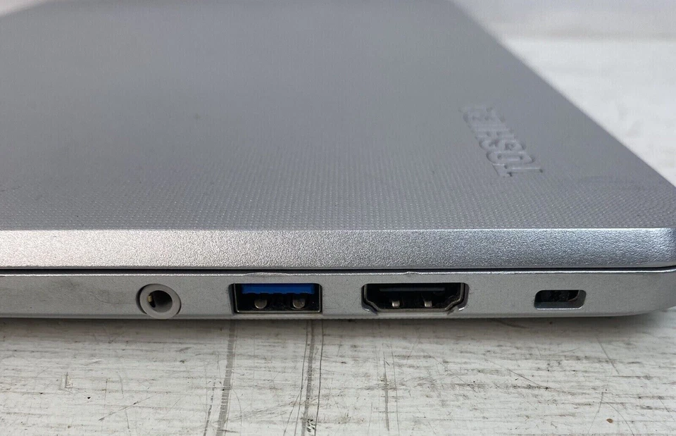 Toshiba Chromebook 2 CB30-B3122 13,3 pulgadas Intel 4 GB 16 GB SSD Chrome OS C Grado Foto 4 de 4