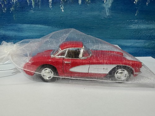 Licensed 1957 Chevrolet Corvette collectable Die-cast birthday present sleeves - Picture 8 of 11