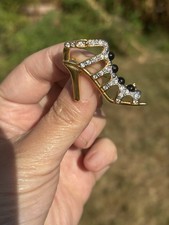 Goldfarbene Kristall High Heel Schuh Brosche ...