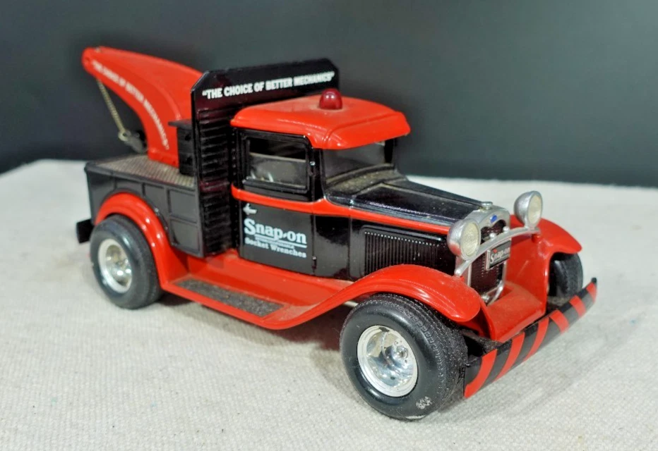 Liberty Classics Ford Model A Snap-On Tow Truck Bank W/Key 1/24 - Image 2 of 4