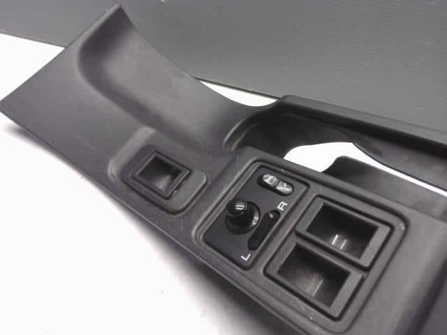Picture 3 of 6