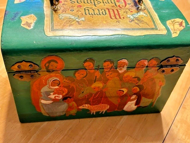 Vintage Box Purse/Christmas/Decoupage/Handcrafted/1960s/Used Good - Image 2 of 4