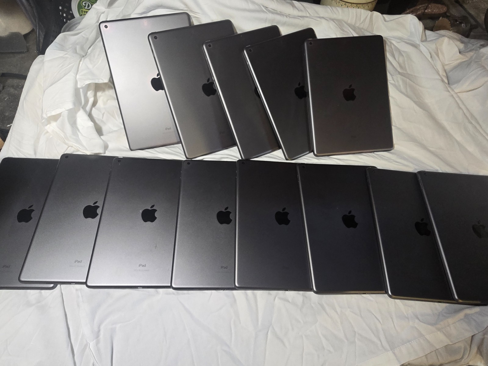 Lot of 7th and 6th gen ipads