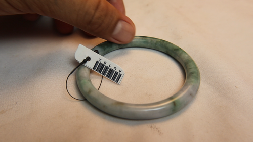 57 mm Grade A Burmesische Jade Jadeit Armreif Armband | Grün "Moos im Schnee" - Video 1 von 1