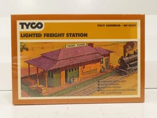 Tyco 906:600 Lighted Freight Station Sealed NIB