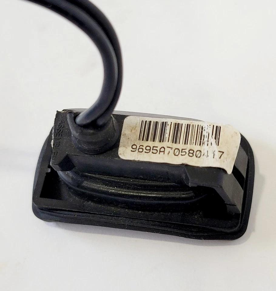 Interruptor de botón de cierre de puerta levadiza Cadillac SRX 2007-2009 ENVÍO SÚPER RÁPIDO  Foto 2 de 3