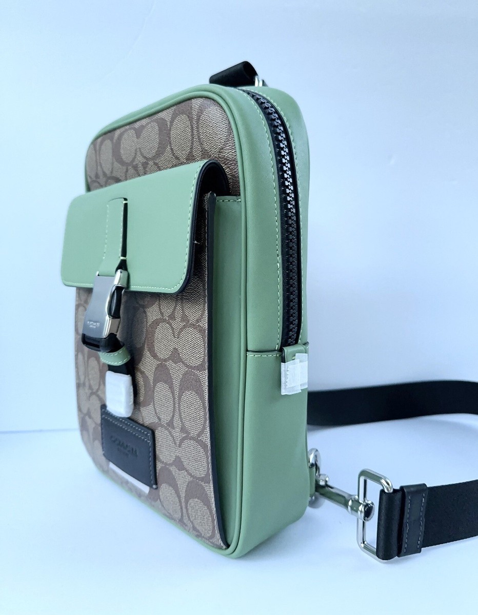 バッグ COACH Track Pack Signature Canvas Coach Track Pack In Signature Canvas - Charcoal / Black – www.unoo.com