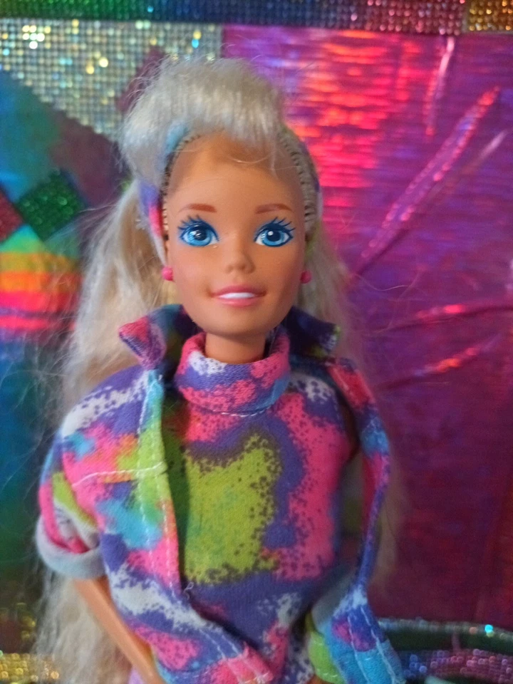 De colección Años 90 Cabello Largo Rubio Ojos Azules con Caliente Traje de Patinaje Brazalete Foto 2 de 4