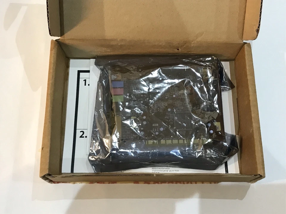 ** NEW/BOXED ** Creative Labs Sound Blaster Live - SB0220 - Image 2 of 4