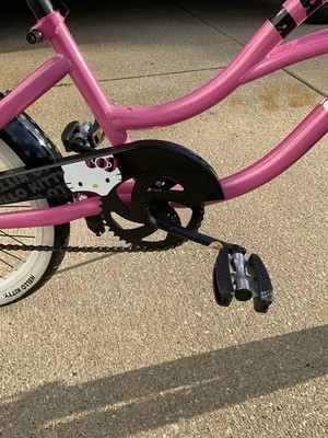 Beautiful Hello kitty 20” Bicycle W/ rare Hello Kitty Spoke Clips