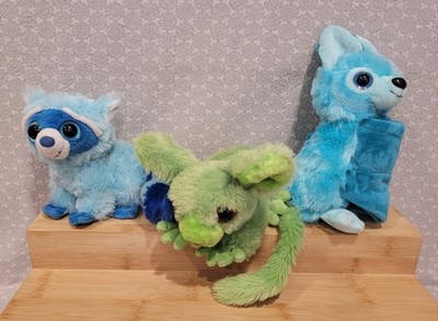Wild Republic K&M Blue Raccoon Green Bush Baby Bat Slap Bracelet Plush Toy Set