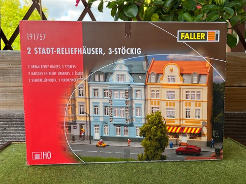 Faller 191757 H0 2 casas en relieve de la ciudad 3 pisos edificio antiguo embalaje original  | Condition: Gebraucht