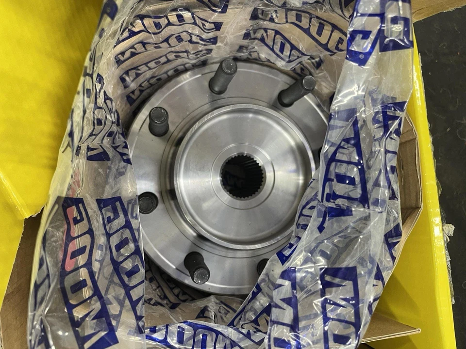 Conjunto de cojinete de rueda y buje MOOG 515206 para 19-23 Ram 2500 3500 Foto 3 de 3